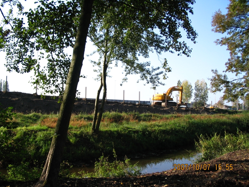 IMG_0571.JPG - Verwijderen geluidsscherm bestaande afrit langs de wijk Ooievaarsnest.