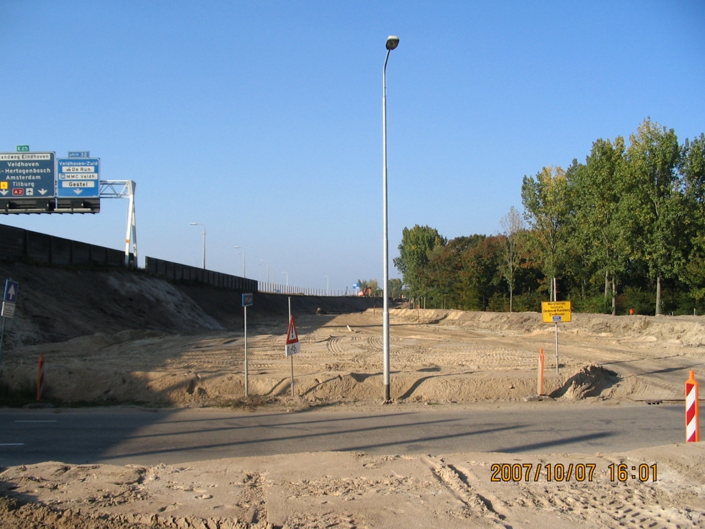 IMG_0573.JPG - Ulenpas, waar de onderdoorgang meer op een tunnel gaat lijken dan op een viaduct.