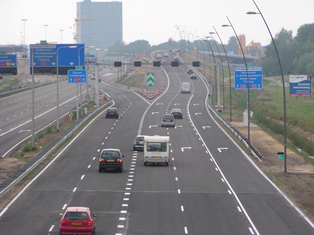 p5250037.jpg - Dag van openstelling, nog zonder signalering.