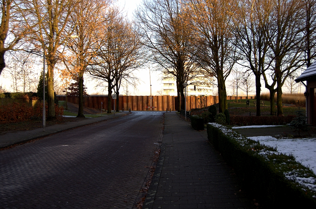 20081122-154016.jpg - Parallelbaan west gezien vanuit een woonwijk in Veldhoven.