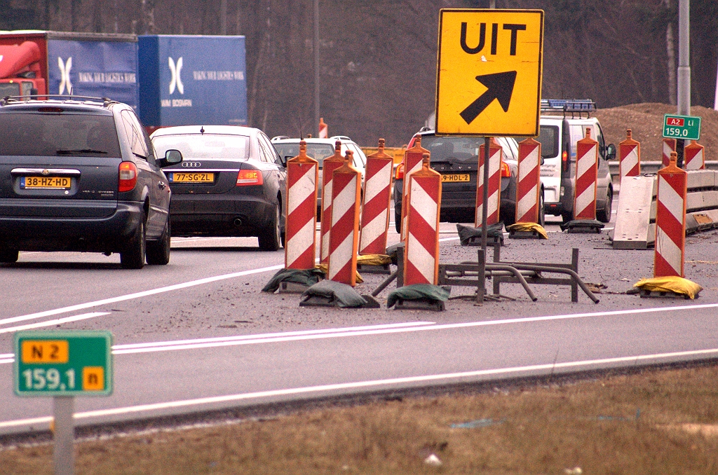 20090202-150532.jpg - Inderdaad. De slinger terug de oude hoofdrijbaan op telt netjes door met de N2 nummering.