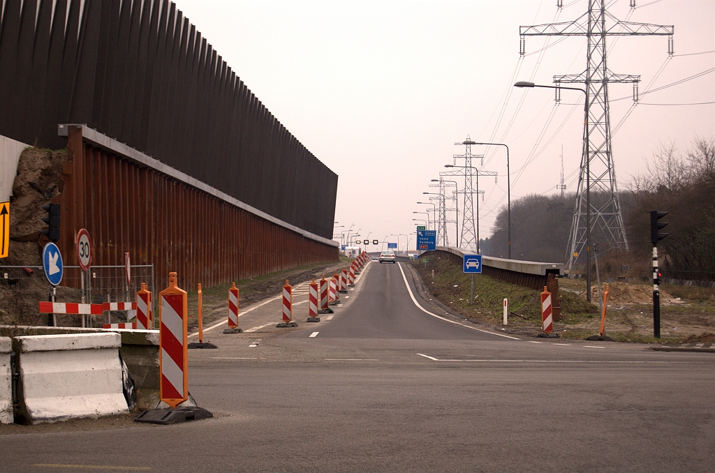 20090215-161218.jpg - Aansluiting Waalre, toerit in de richting Venlo. Hier is het autowegbordje geplaatst waar we het zouden verwachten: aan het begin van de toerit.