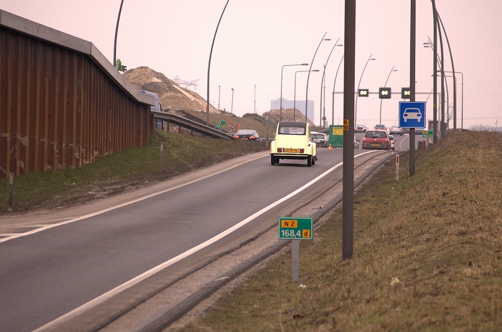 20090215-161921.jpg - In de andere toerit, richting Antwerpen, komt men het bordje pas zo'n 200 meter na het opdraaien tegen.