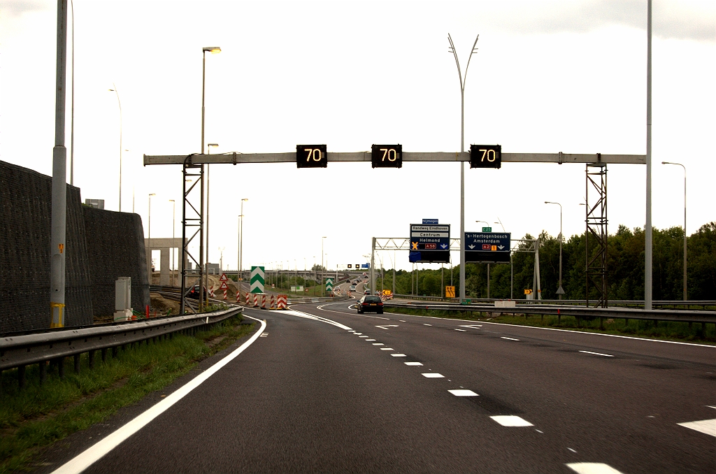 20090503-170812.jpg - A2 TOTSO en terugslinger naar de oude rijbaan in kp. Ekkersweijer. We verkiezen echter de A58 in de richting Nijmegen.