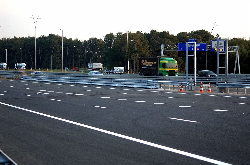 20090925-190828.bmp - GODO in bijna definitieve staat met verwijderbare barrier voor groot onderhoud doeleinden en opklapbare geleiderail voor calamiteiten doorsteek.