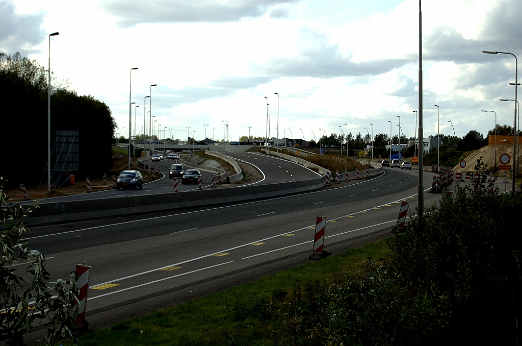 20091004-154007.bmp - Aan de oostsijde van het bultje lijkt het nog een kwestie van markeren en barriers verzetten.