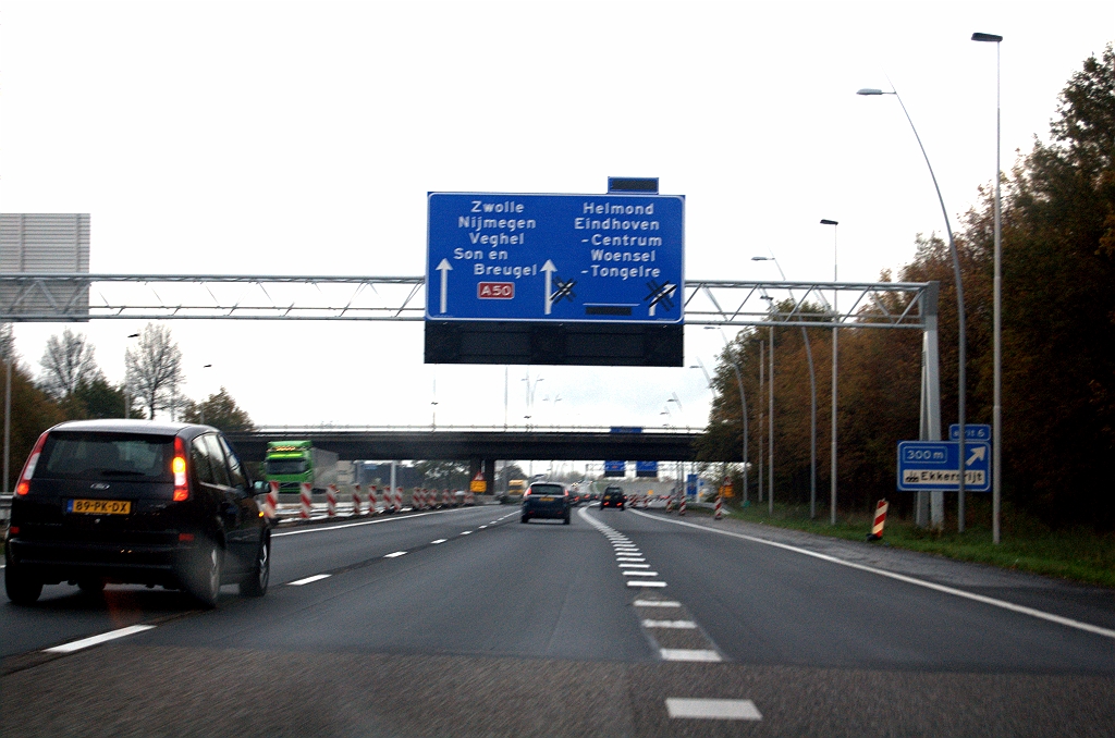 20091107-155748.bmp - En voor het eerst de bestemming Zwolle op de borden op de A50 in Eindhoven.