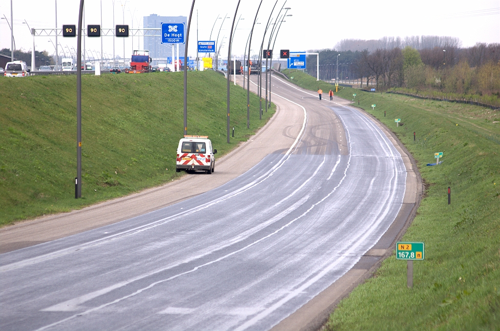 20100410-102205.bmp - Mede daarom is onze hoop op een wat vloeiender verloop van de rijstroken tussen KW 29 en KW 28 niet aan de orde.  week 201013 