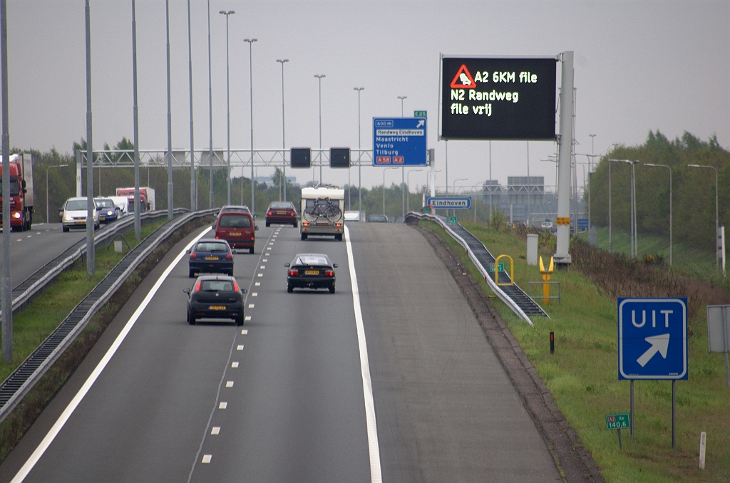 20100430-111850.bmp - ...behalve als er file staat op de A2 hoofdrijbaan. "N2 Randweg"?