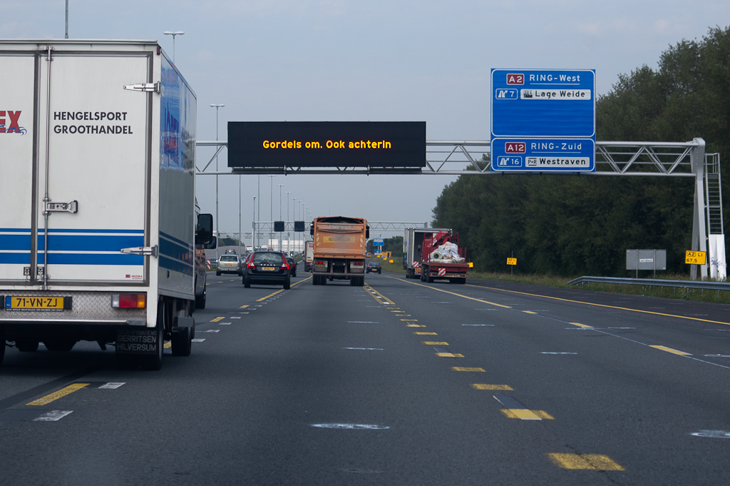 20110916-125408.jpg - Afritten 8 en 9 nog afgeplakt totdat de landtunnel bij Utrecht opengaat.