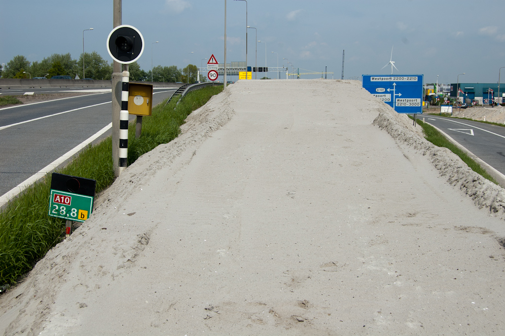 20100515-145453.jpg - Viaduct Coenhavenweg, zuidoostzijde