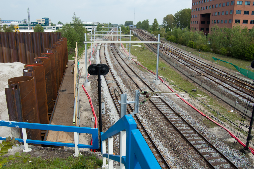 20100515-155959.jpg - Viaduct A10-OV lijntje Sloterdijk, oostzijde