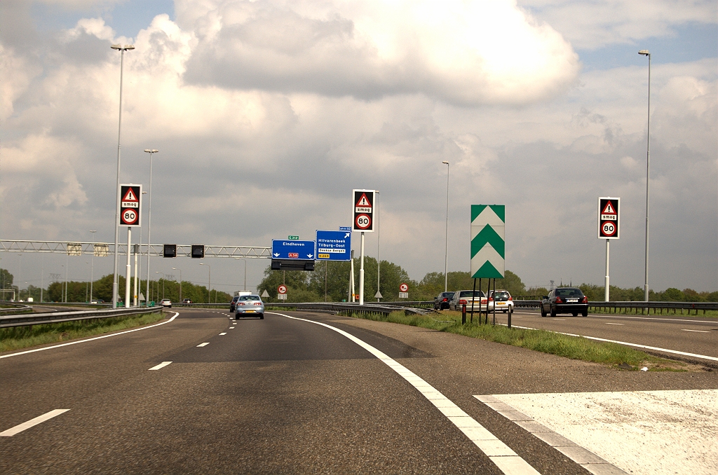 20090503-143820.jpg - En weer de trio-opstelling in het wegvak waar de A65 en de A58 parallel lopen.