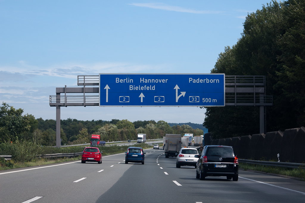 20110811-104824.jpg - Uitbouw tot volledig knooppunt (Autobahnkreuz) is in uitvoering, zodat de A33 wordt doorgetrokken en Osnabruck hier op de borden kan worden toegevoegd.