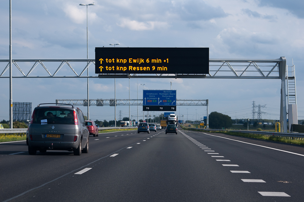 20110815-171625.jpg - Maar bij de versmalling naar 2x2 stropt het op.