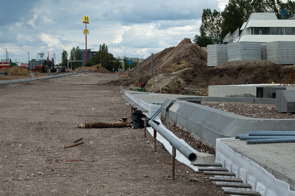 20110717-160251.jpg - Een een derde variant van stalen voorwerpen die in het beton terechtkomen. Dit lijkt wel een stuk steigerbuis.