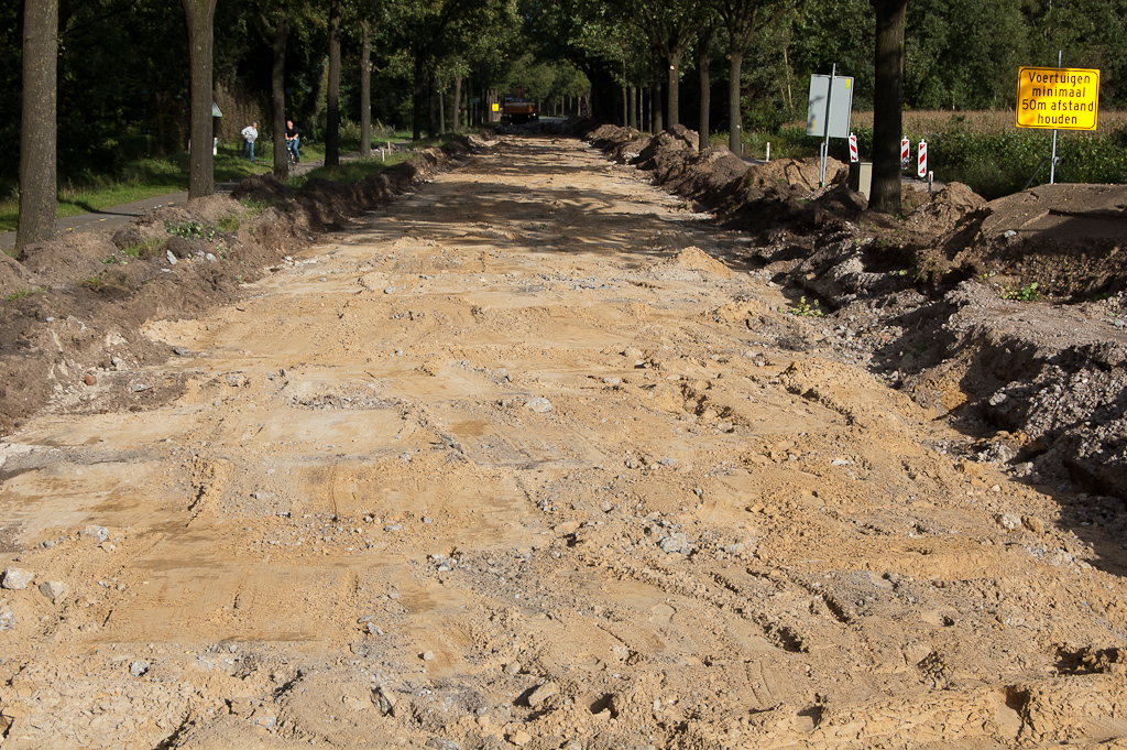 20110913-163355.jpg - Hier lag twee dagen geleden nog een betonnen 1x2 rijbaan.